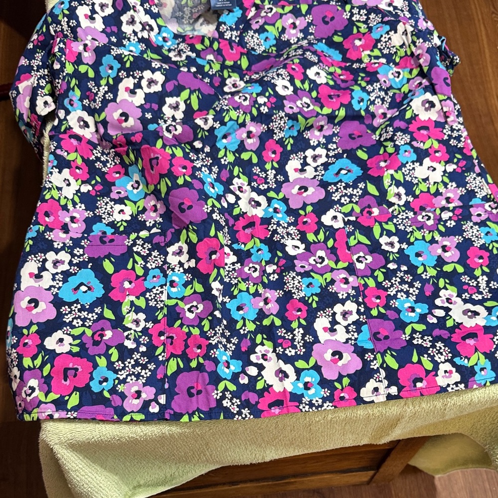 Scrub Top - Picture 8 of 11